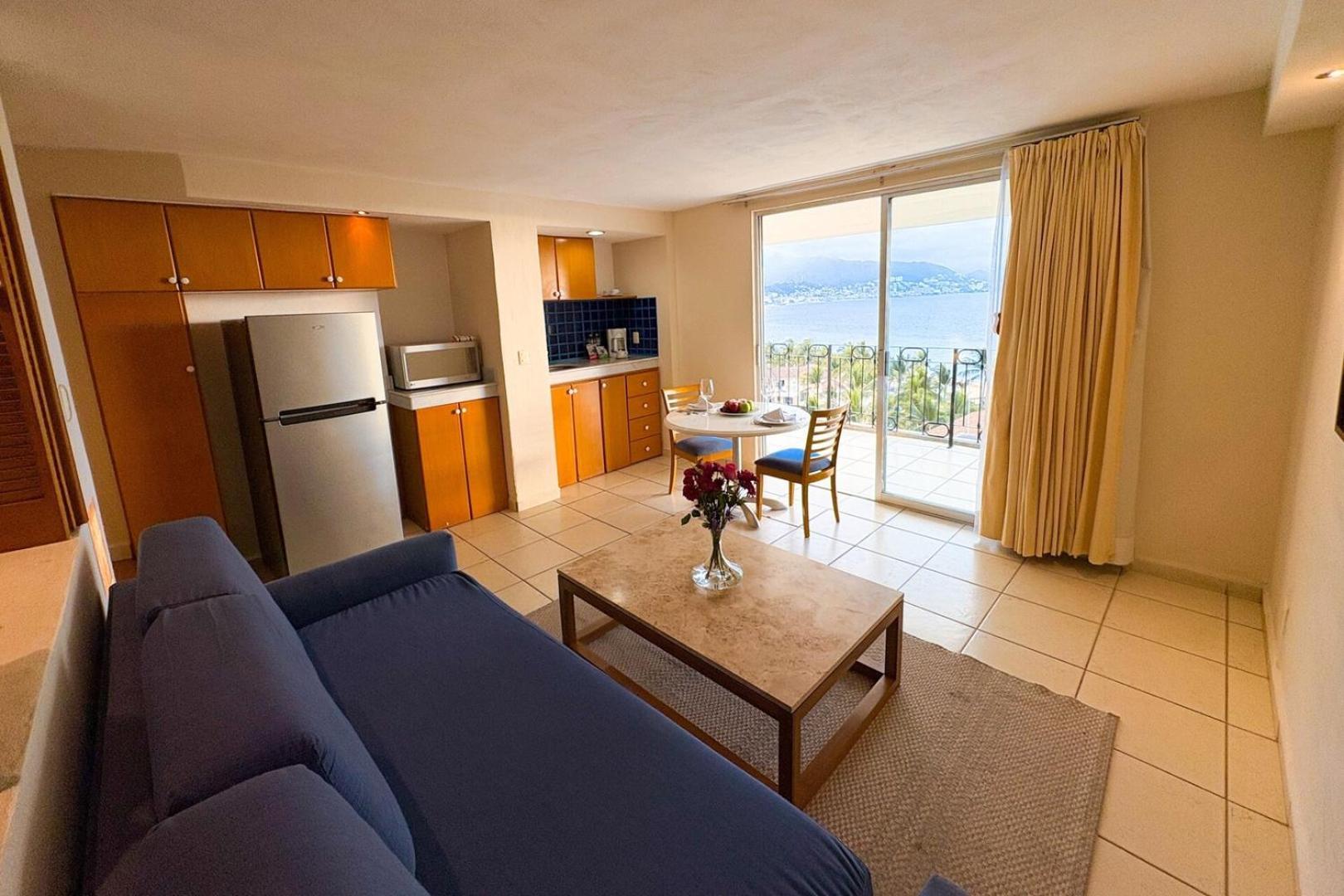 Ocean View & Direct Access! Holiday home